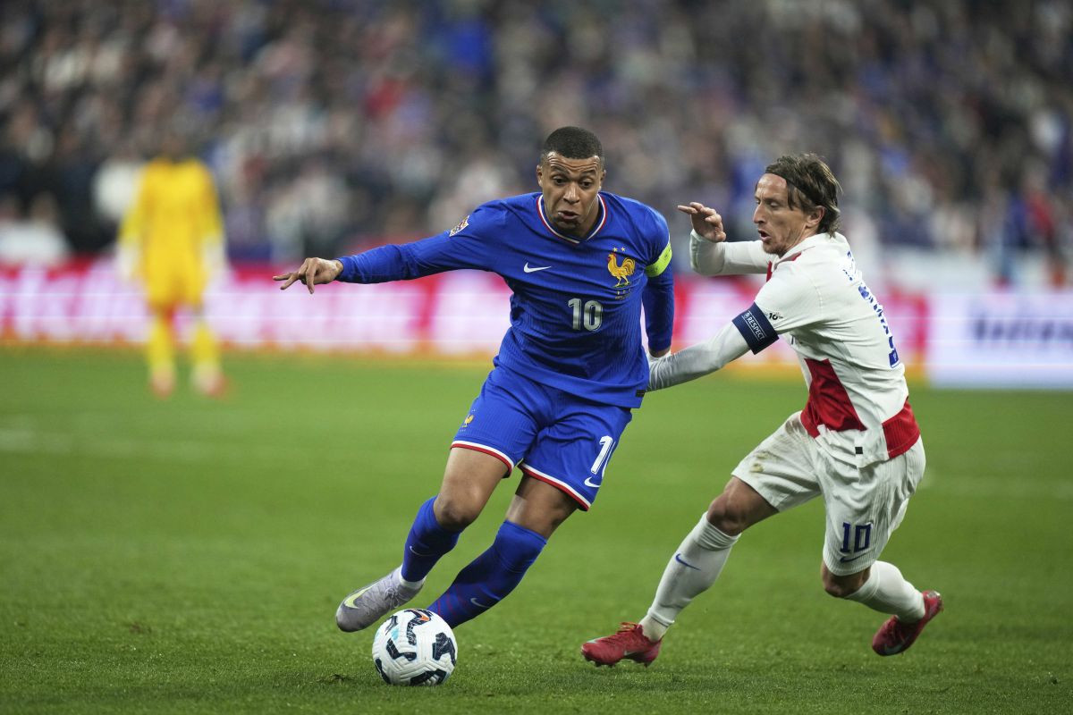 Otkriveno kako Mbappe zove Modrića, vjerovatno je to i najbolji pokazatelj stanja u svlačionici Real Otkriveno kako Mbappe zove Modrića, vjerovatno je to i najbolji pokazatelj stanja u svlačionici Real