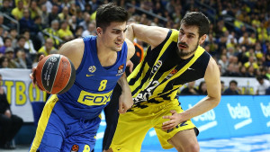 Bolan poraz Fenerbahcea: desetkovani Maccabi slavio u Istanbulu
