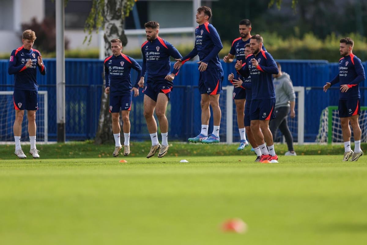 Slavni Vatreni neočekivanom potezom rekao "zbogom" reprezentaciji: "Znači fajrunt karijera" Slavni Vatreni neočekivanom potezom rekao "zbogom" reprezentaciji: "Znači fajrunt karijera"