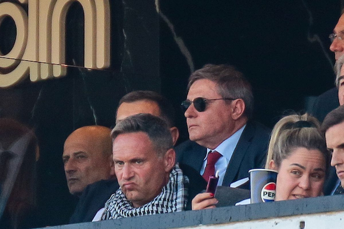 "Ti si momak izgleda zalut'o ovdje" - Omraženi lik na utakmici Partizana, niko nije rekao ni slovo "Ti si momak izgleda zalut'o ovdje" - Omraženi lik na utakmici Partizana, niko nije rekao ni slovo