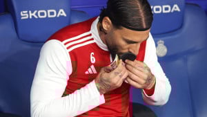 Legenda 'vadi' poznati klub iz problema: Džeko plus slavni Srbin za velike stvari!