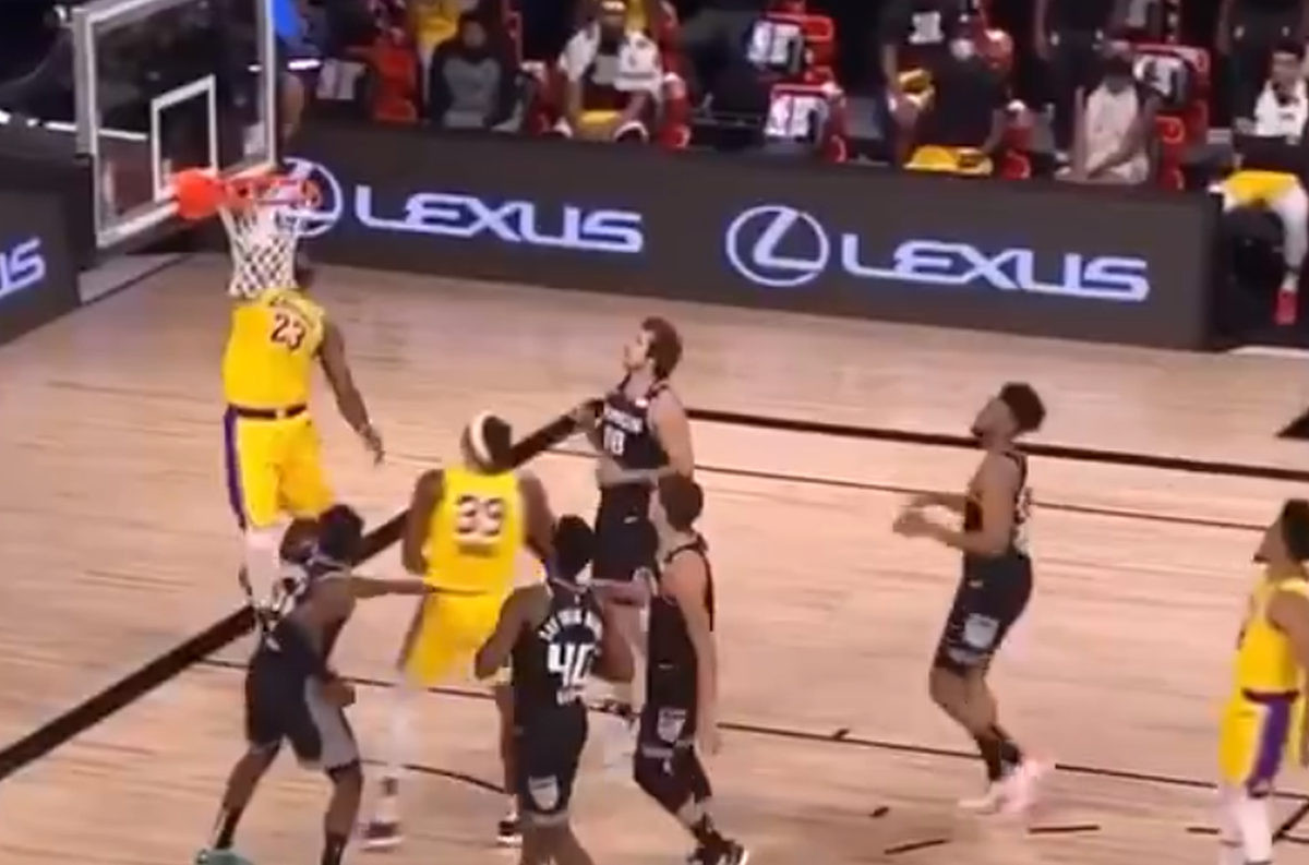 I LeBron James je samo čovjek od krvi i mesa I LeBron James je samo čovjek od krvi i mesa