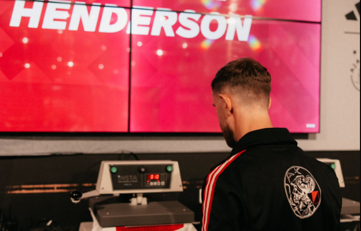 Trener Ajaxa objasnio šta za Tahirovića i saigrače znači dolazak Hendersona