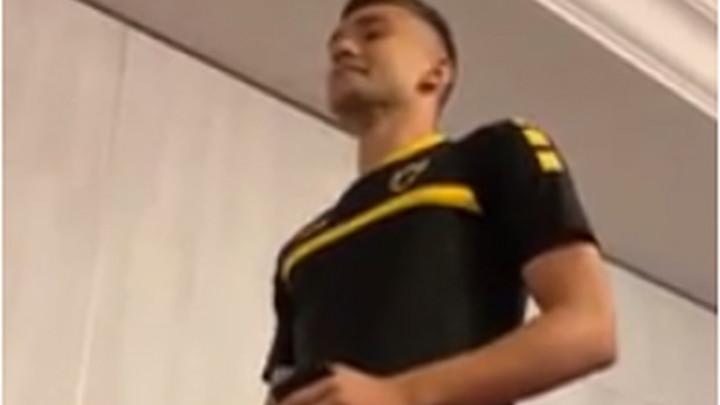 Šabanadžović zapjevao saigračima, već ga šalju u Zvezde granda