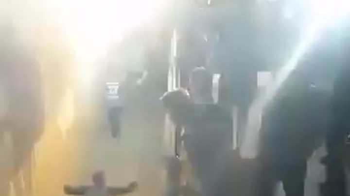 Rukometaši nisu znali šta ih čeka: Navijači Iskre napravili ludnicu ispred dvorane u Bugojnu