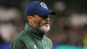 Roy Keane bijesan: Dva žuta, zagrljaji... To je derbi?