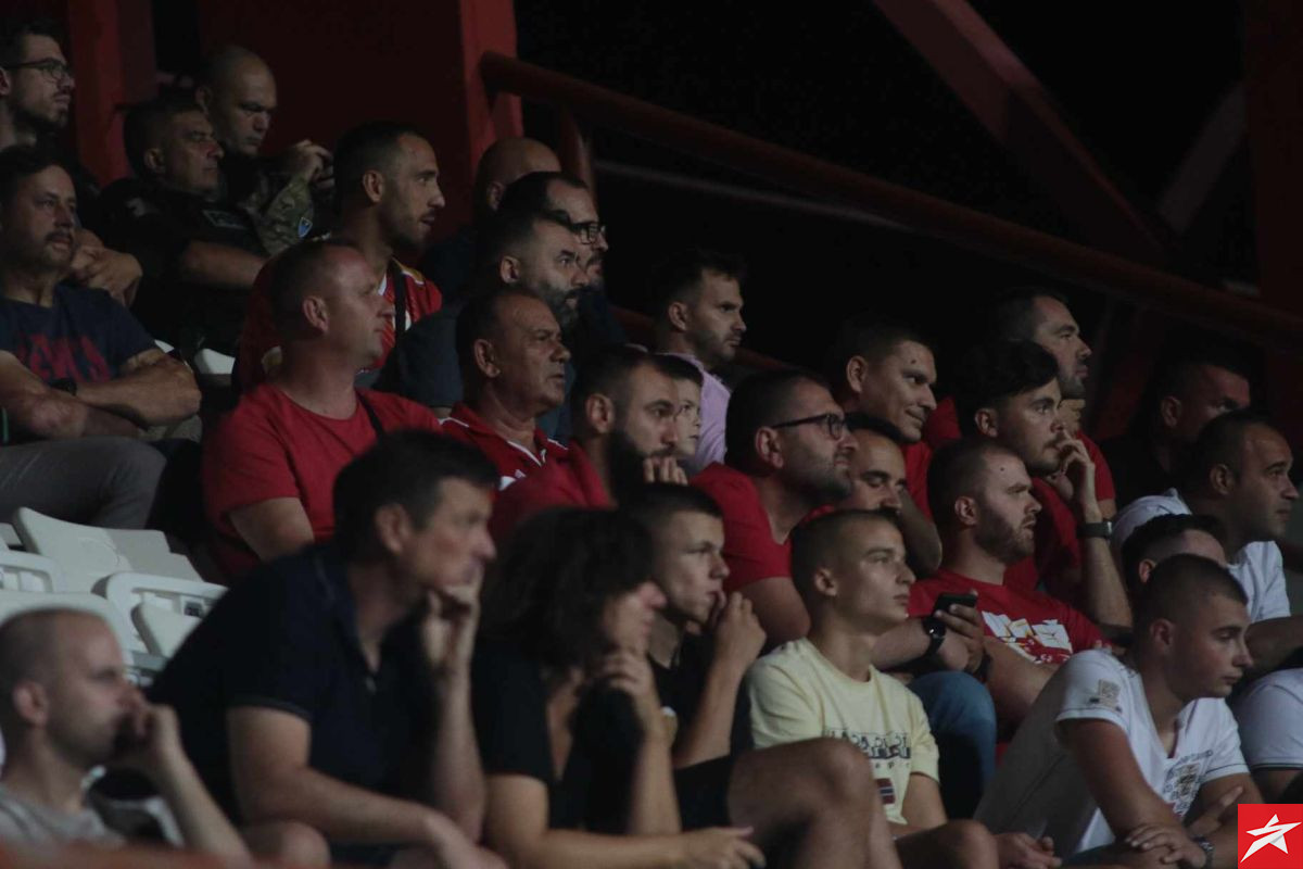 Na tribinama arene Rođeni smo uhvatili poznato lice, stiglo je na važne pregovore sa FK Velež!