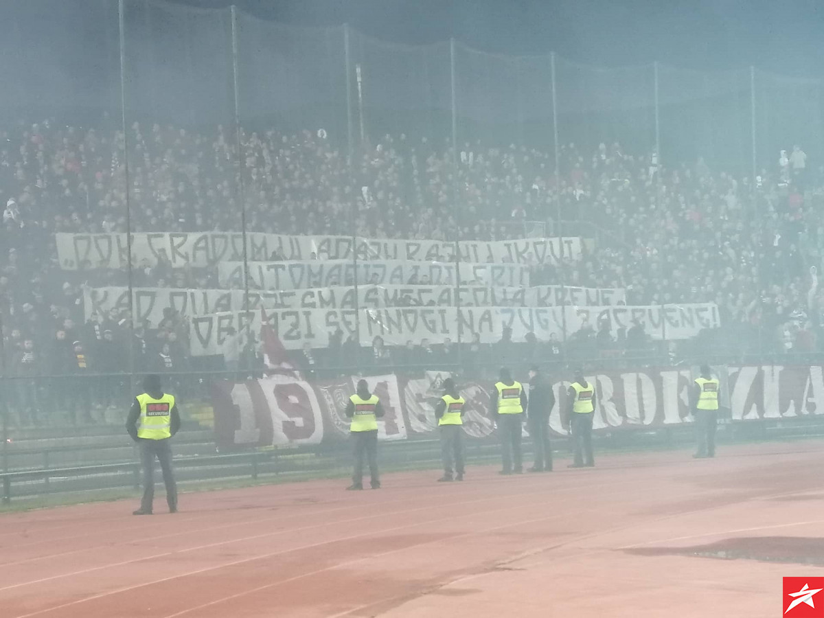Poruka sa sjeverne tribine Koševa: "Kad ova pjesma sa megafona krene, obrazi se mnogi na jugu..."