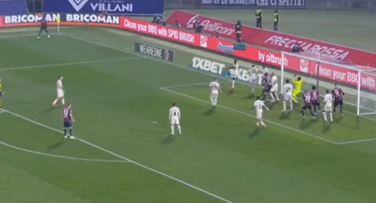 Ibrahimović je zatresao mrežu, ali pogrešnu: Bologna s igračem manje dala dva gola Milanu!