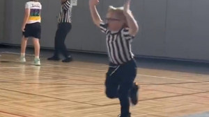 Sedmogodišnje čudo od djeteta: Dok vršnjaci uče slova, on sudi košarkaške utakmice