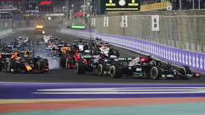 Utrka kakvu svijet ne pamti: Hamilton opet pobijedio "prljavog" Verstappena, slijedi neviđena drama