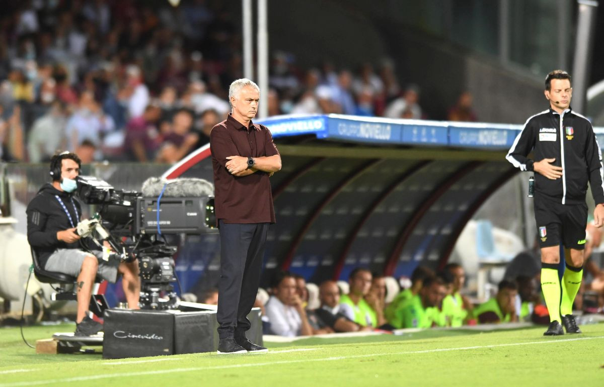 Mourinho izgubio strpljenje: Trojica fudbalera Rome na "hlađenju"