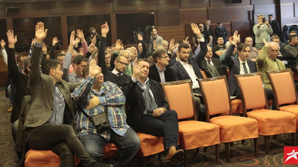 Ko su i šta rade novi članovi Upravnog odbora FK Željezničar Ko su i šta rade novi članovi Upravnog odbora FK Željezničar