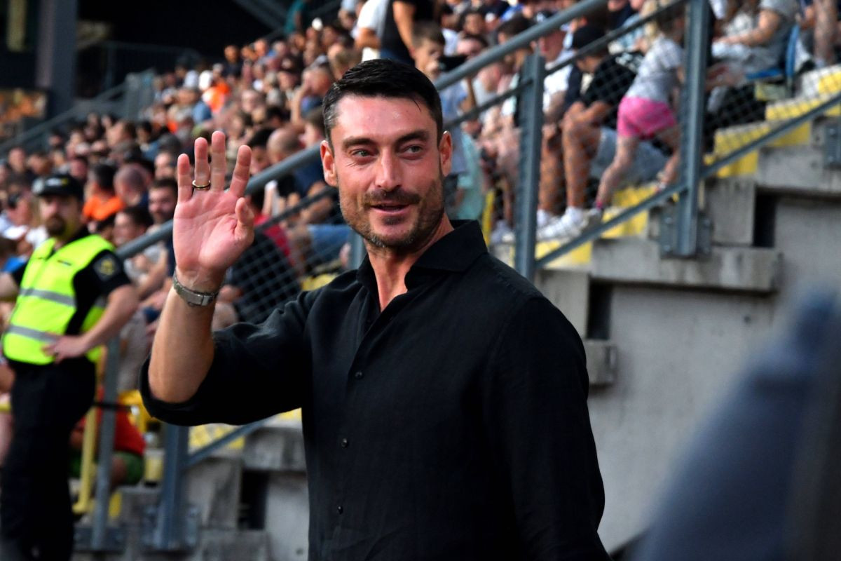 Vladan Milojević ostaje do zime, a Zvezdan Terzić je sa slavnim Hrvatom već dogovorio novog trenera? Vladan Milojević ostaje do zime, a Zvezdan Terzić je sa slavnim Hrvatom već dogovorio novog trenera?