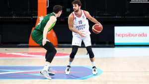 Efes deklasirao Ormanspor uz briljantnu partiju Džanana Muse