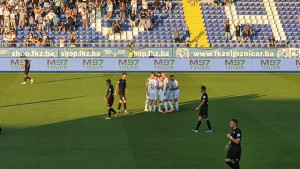 Majstorija Mujezinovića, Grbavica "proključala"