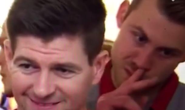 Mignolet očajno brani, ali zato uživa dok kopa nos