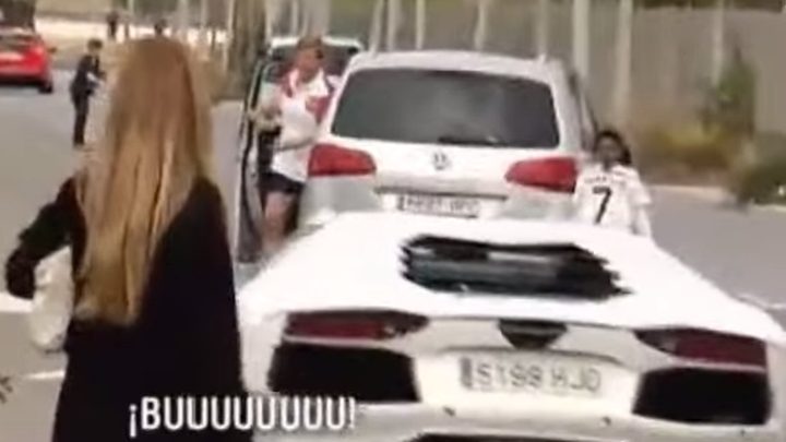 Djevojčica na sjajan način dočekala Ronalda, on ju ignorisao