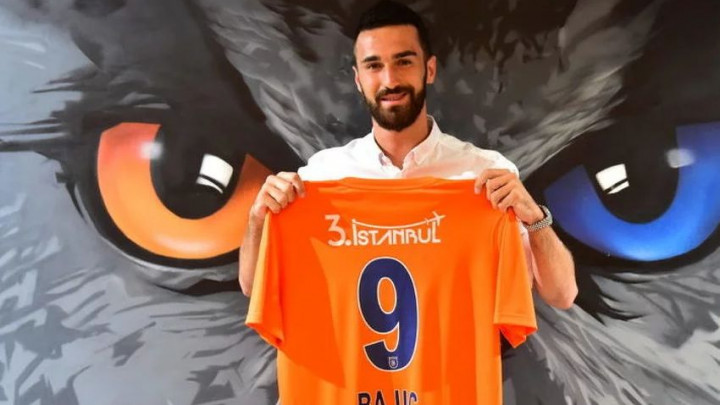 Riad Bajić ostaje u Basaksehiru