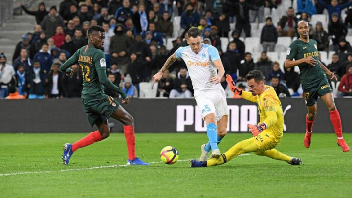 UEFA kaznila Marseille s milion eura