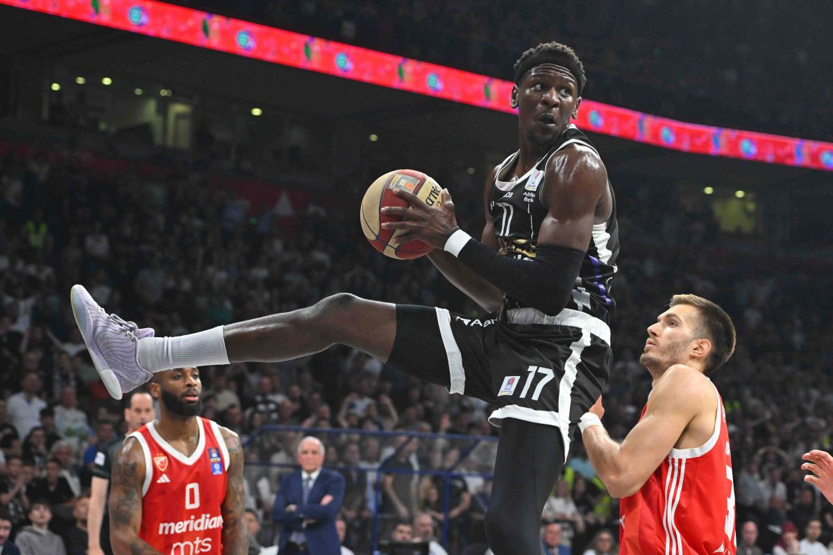 Sjajna sezona u Partizanu nije prošla neopaženo - brojni upiti stižu za Bongu, Grobari u strahu Sjajna sezona u Partizanu nije prošla neopaženo - brojni upiti stižu za Bongu, Grobari u strahu