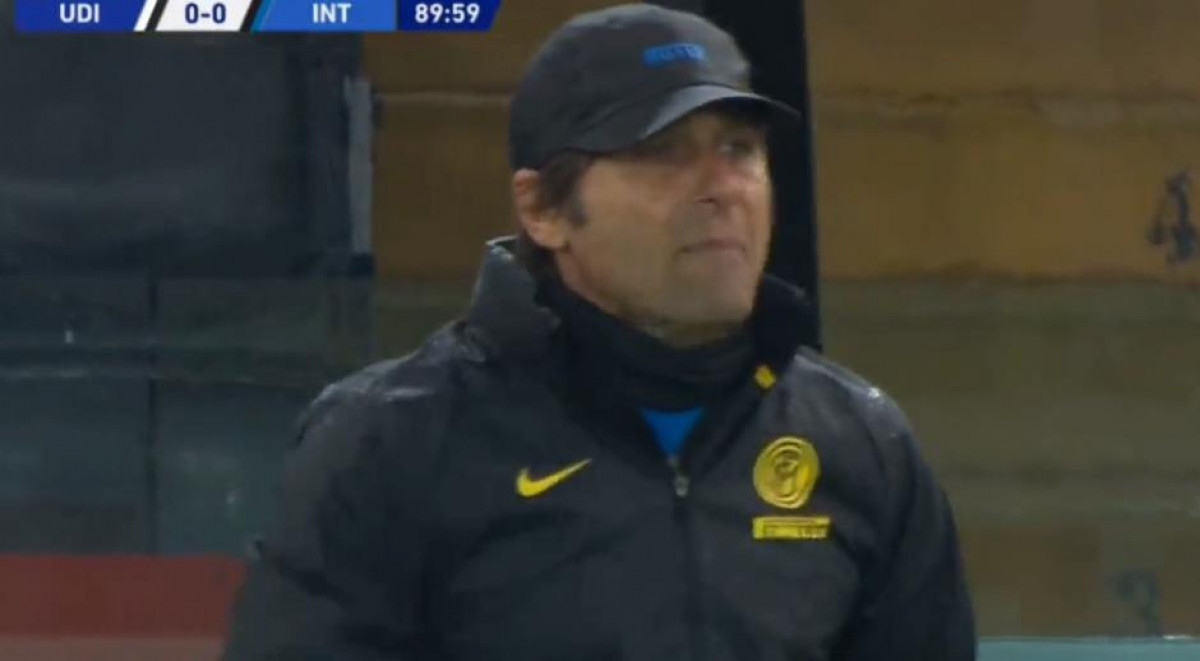 Conte "psovao" glavnom sudiji, a onda nagrađen crvenim kartonom Conte "psovao" glavnom sudiji, a onda nagrađen crvenim kartonom