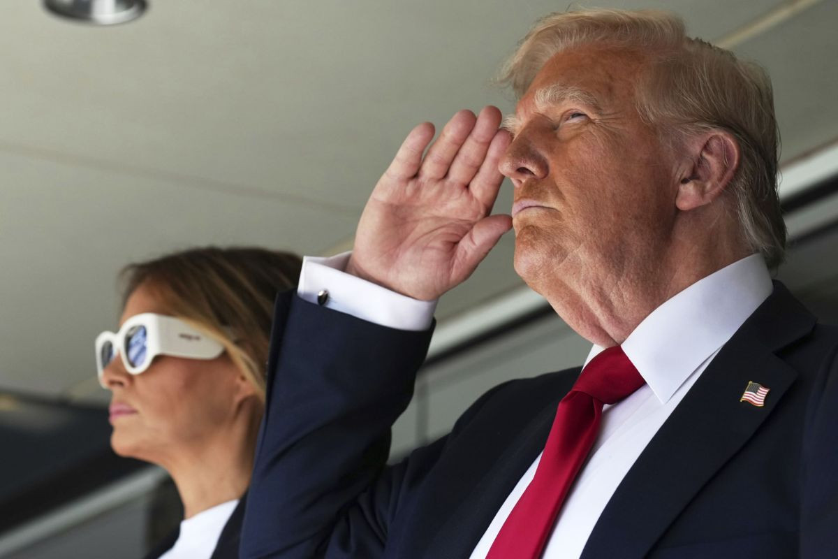 Skandal u Americi! Sve kamere snimale su Trumpa, a onda su šou ukrali neodgovorni navijači! Skandal u Americi! Sve kamere snimale su Trumpa, a onda su šou ukrali neodgovorni navijači!