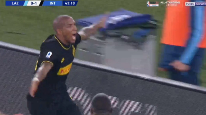Ashley Young utišao Olimpico!
