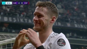 Weghorst se danas oprostio od navijača Bešiktaša, dolazi u Manchester