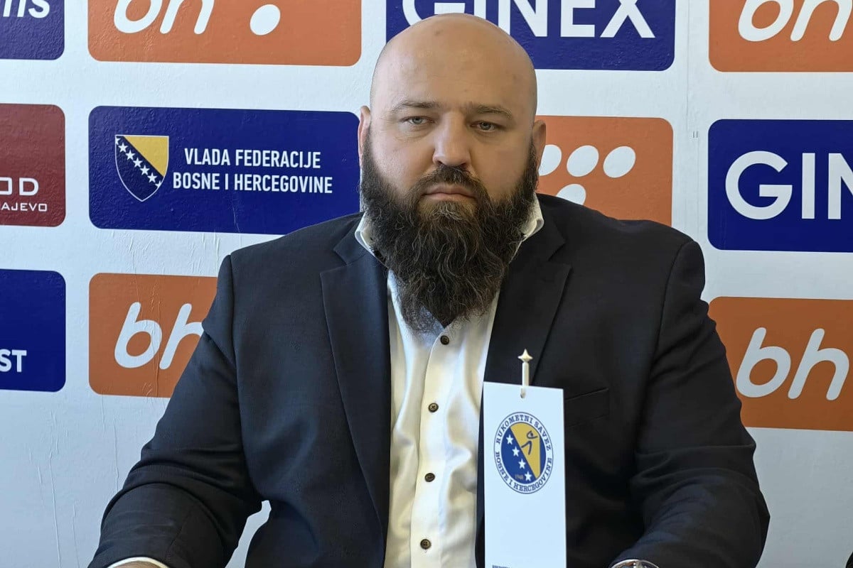 Predstavnici EHF-a i RSBiH održali važan sastanak: "Rukomet je potreban BiH, uskoro ćemo prodisati" Predstavnici EHF-a i RSBiH održali važan sastanak: "Rukomet je potreban BiH, uskoro ćemo prodisati"