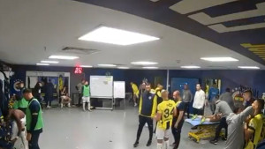 Snimak iz svlačionice koji pokazuje pravo lice Edina Džeke: "Jedan ovakav nam je trebao"