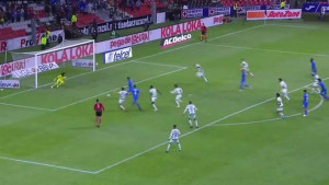 Odbranio penal pa "dobio krila": Za pet sekundi je izveo ne jedno, već četiri čuda!