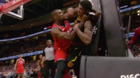 Sijevale pesnice u NBA ligi: Žestoka tuča Ibake i Chrissa