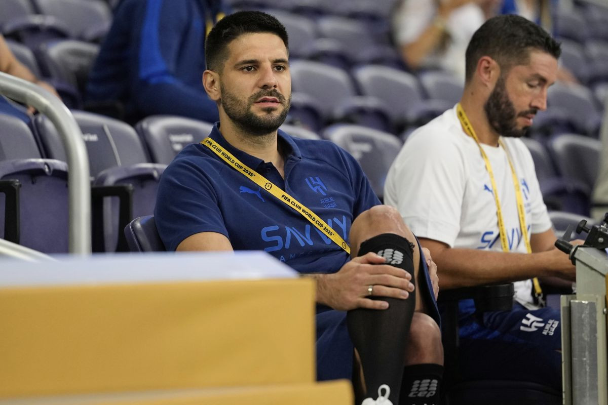 Ovo niko nije očekivao: Aleksandar Mitrović pregovara sa velikanom Ovo niko nije očekivao: Aleksandar Mitrović pregovara sa velikanom