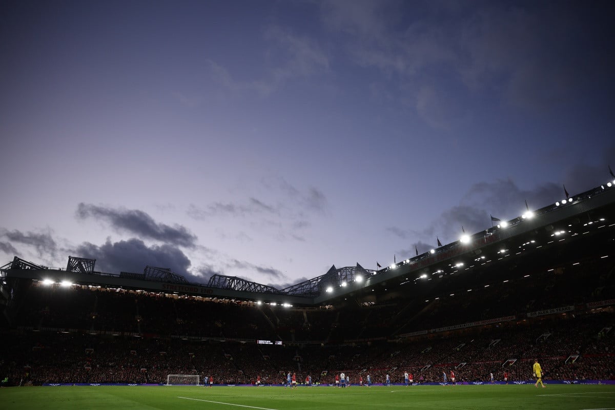 Totalni haos u Manchesteru, sve zbog jednog navijača i bizarnog incidenta koji je napravio! Totalni haos u Manchesteru, sve zbog jednog navijača i bizarnog incidenta koji je napravio!