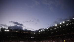 Totalni haos u Manchesteru, sve zbog jednog navijača i bizarnog incidenta koji je napravio!