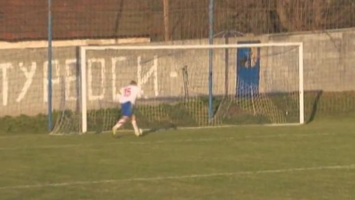 Može li se prebaciti gol sa pola metra? Naravno da može Može li se prebaciti gol sa pola metra? Naravno da može