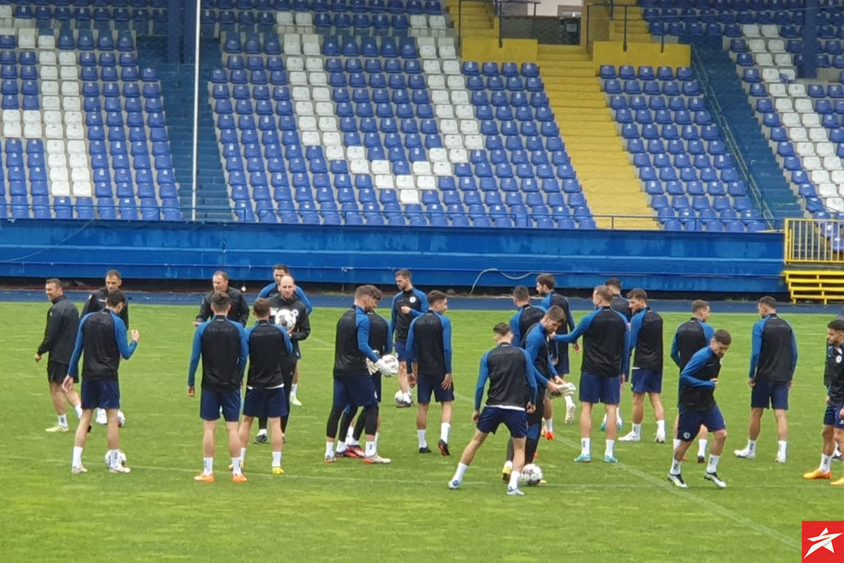 Umjesto u Lisabonu, Zmajevi trenirali na Grbavici Umjesto u Lisabonu, Zmajevi trenirali na Grbavici