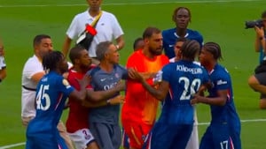 Skandal u Americi! Luis Enrique šakom u lice udario Joao Pedra!
