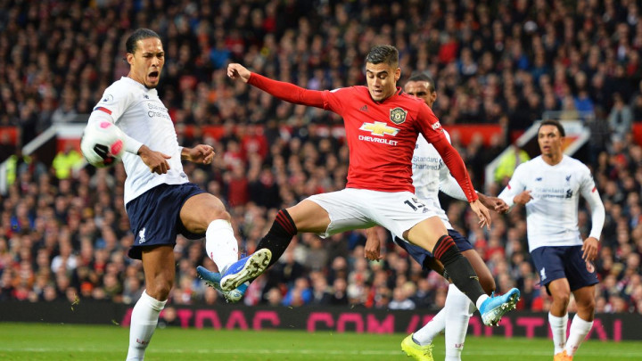 Fudbaler Manchester Uniteda osuo paljbu po Van Dijku: "On je baš arogantan i dosadan"