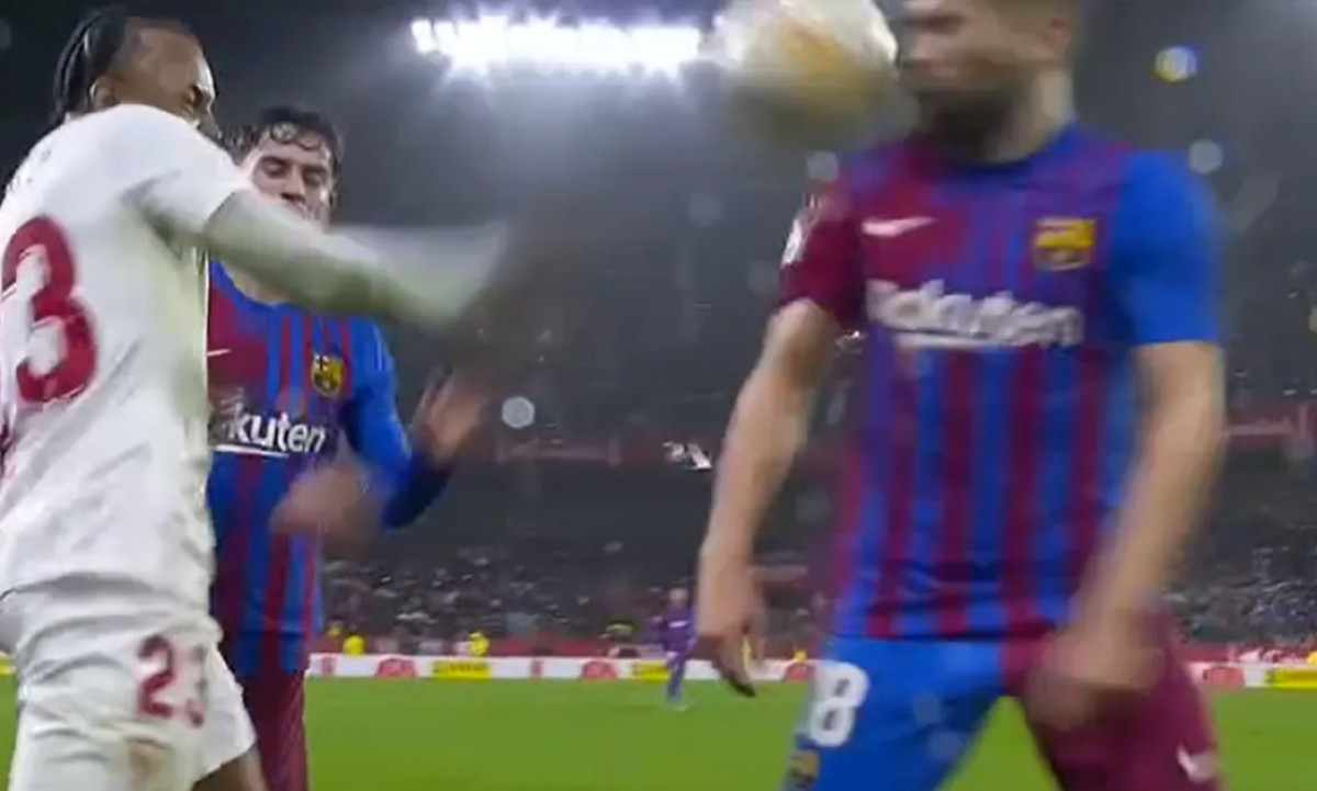Kounde i Jordi Alba su imali žestok okršaj: Lopta u glavu pokazala je tanke živce novog igrača Barce