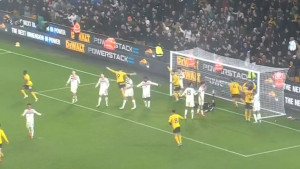 De Geu će na Old Traffordu od blata praviti: Onana je večeras primio gol iz kornera i to kakav