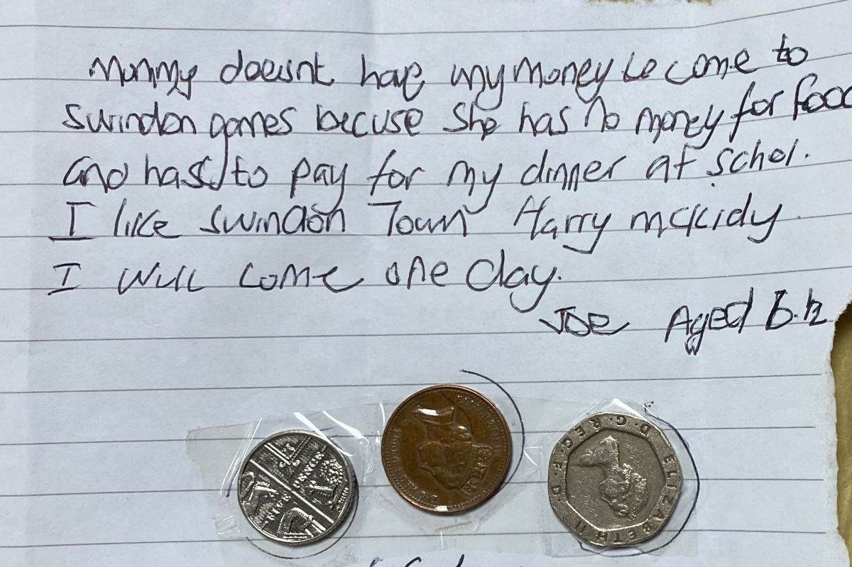 Zaljepljene kovanice i pismo koje tjera suze: "Mama nema novca za utakmice jer ne bi imala za hrane"