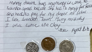 Zaljepljene kovanice i pismo koje tjera suze: "Mama nema novca za utakmice jer ne bi imala za hrane"