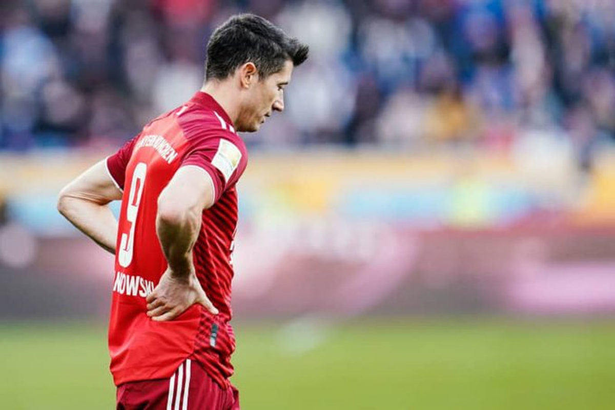 Lewandowski pao na treningu Bayerna i uplašio sve, naročito Poljake Lewandowski pao na treningu Bayerna i uplašio sve, naročito Poljake