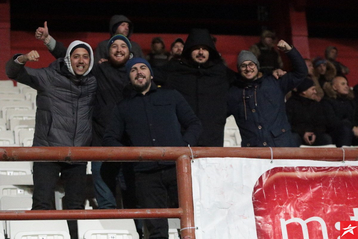Fudbalska noć u Mostaru: Na stadion Rođeni više ne može pasti ni šibica Fudbalska noć u Mostaru: Na stadion Rođeni više ne može pasti ni šibica