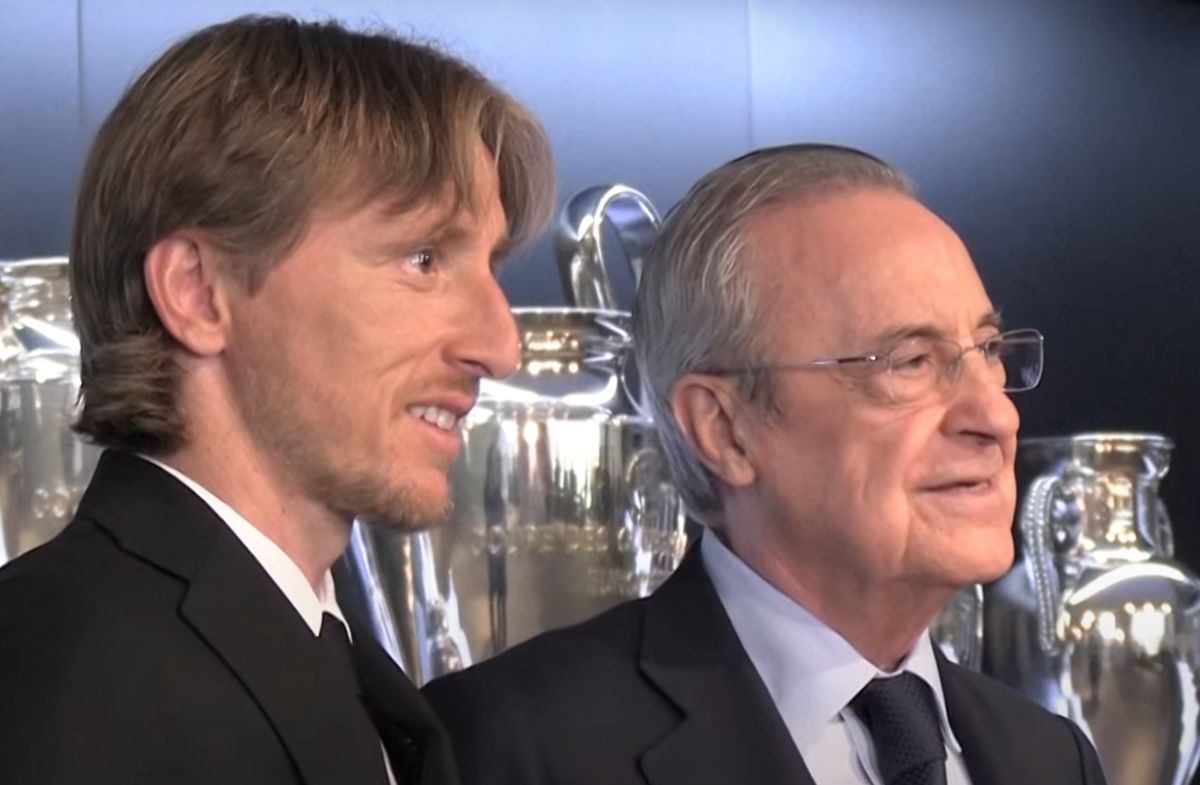 Luka Modrić prelomio i rekao Florentinu Perezu šta mu je cilj: "Predsjedniče, znaš da..." Luka Modrić prelomio i rekao Florentinu Perezu šta mu je cilj: "Predsjedniče, znaš da..."