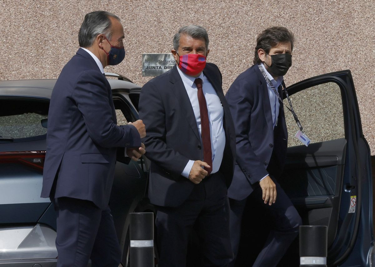 Pogledao je platni spisak Barcelone i skoro se onesvijestio - Odmah je rekao da napušta klub Pogledao je platni spisak Barcelone i skoro se onesvijestio - Odmah je rekao da napušta klub