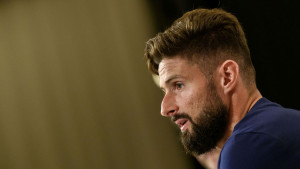 Giroud nije želio transfer u klub koji je stvorio Karima Benzemu