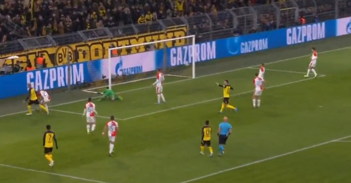 Pao gol u Dortmundu, Borussia sada bliže nokaut fazi
